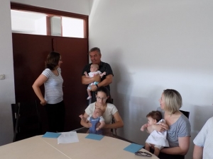 Darivane bebe u Gare&scaron;nici