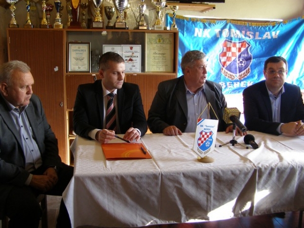 PBZ donacija NK-Tomislavu Berek