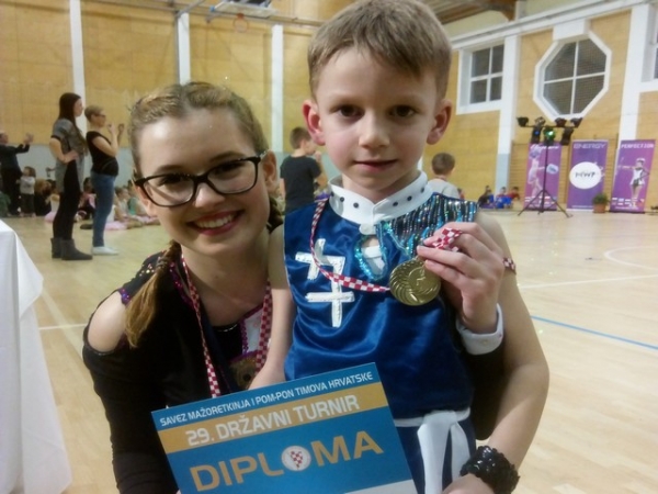 NIKO I POM-PON DO ZLATA