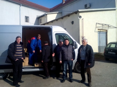 Podjela pogača za pčele